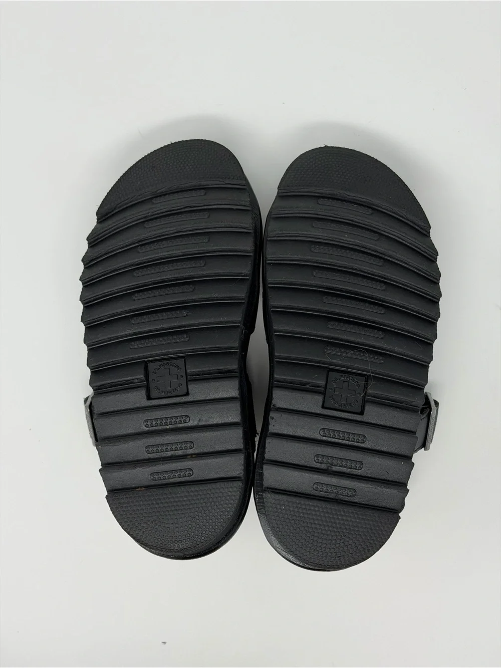 Dr. Martens Voss II Women’s US 6 Black Hydro Leather Platform Sandals Minimalist
